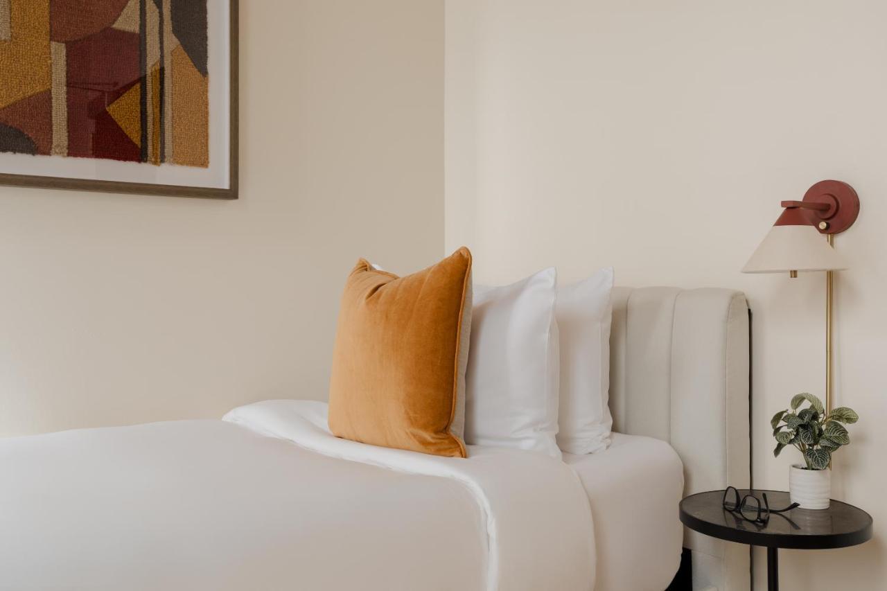 Found Chicago Powered By Sonder Hotel