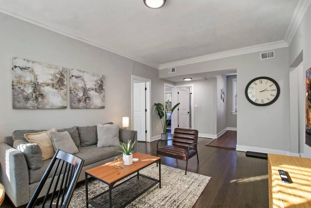 Comfortable 2br Apt - Sunnyside 2f *