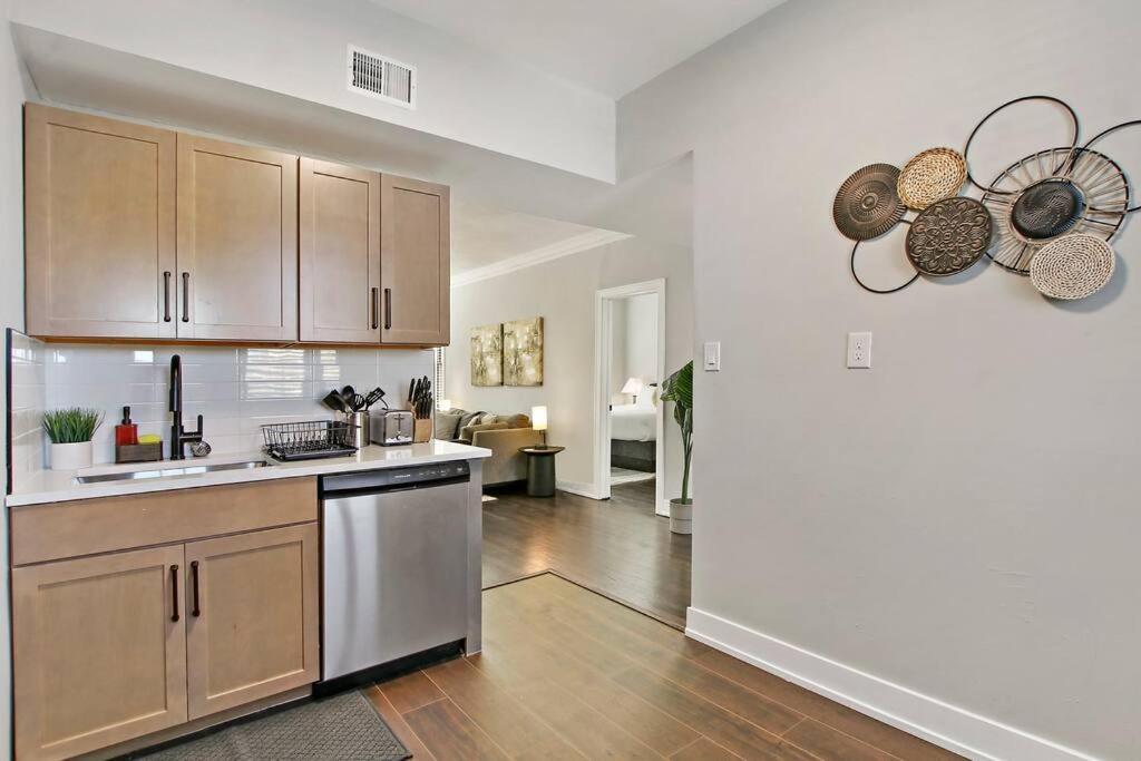 Comfortable 2br Apt - Sunnyside 2f * Chicago