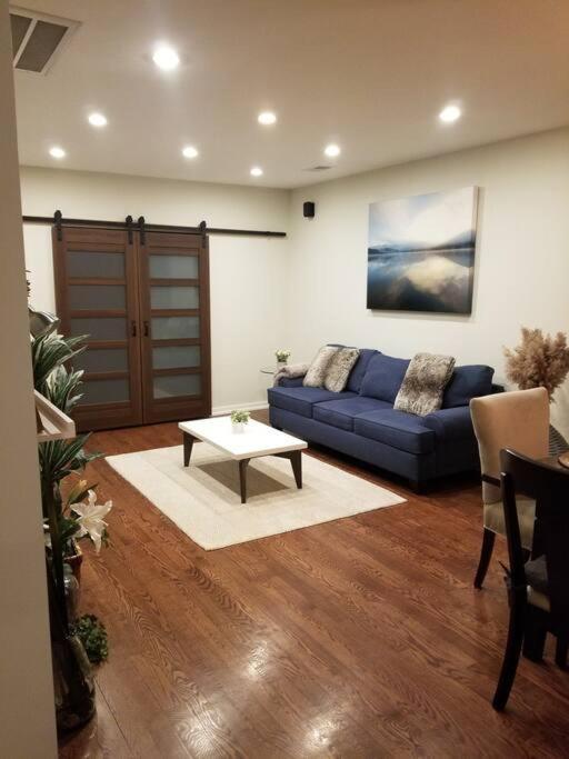 Nice And Cozy. Sleeps 5. *