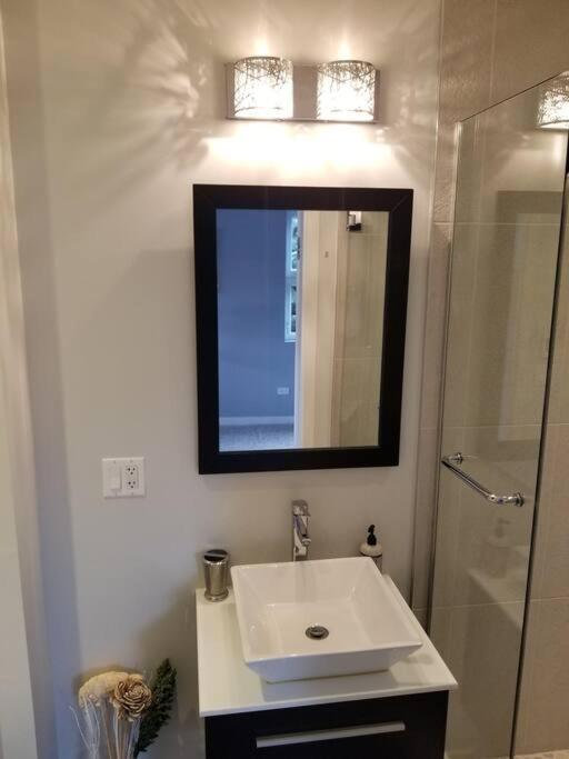 Nice And Cozy. Sleeps 5. Apartment