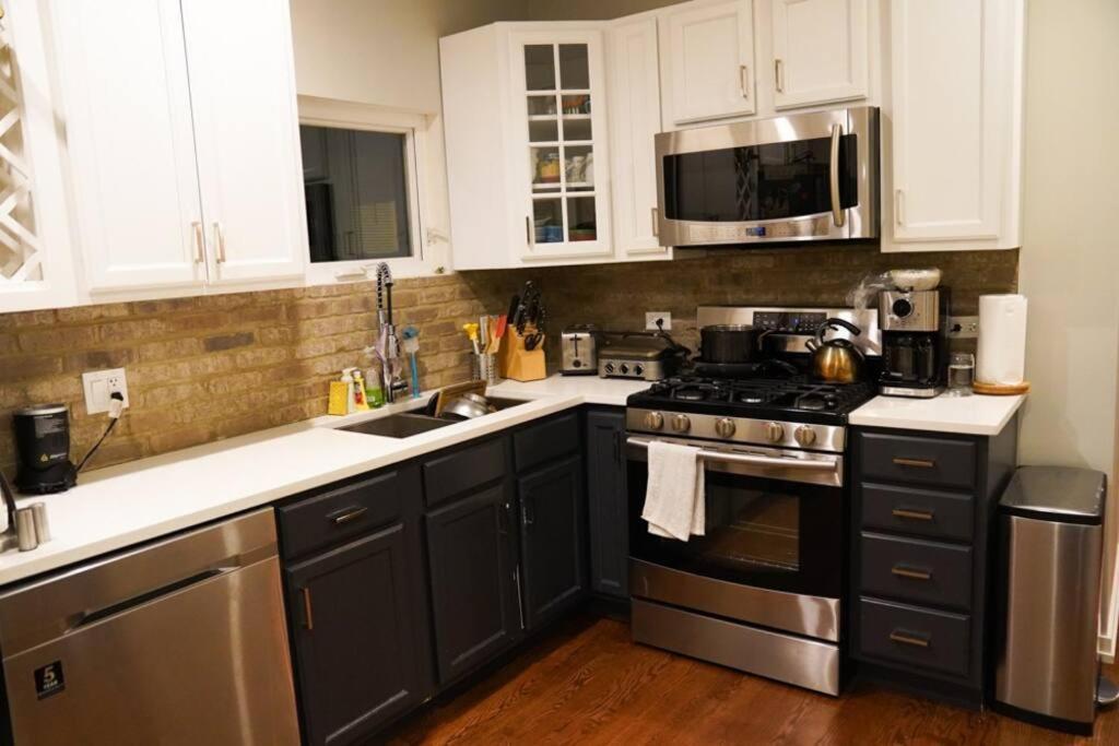 Nice And Cozy. Sleeps 5.