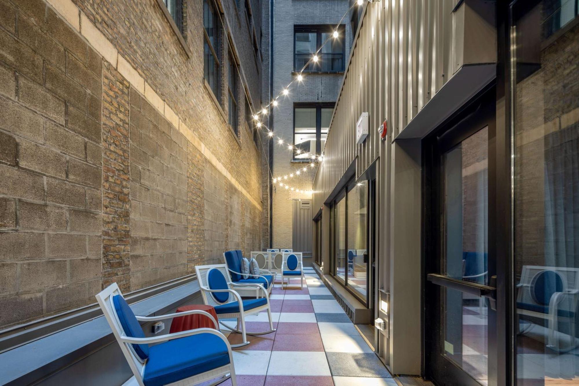 Hotel Canopy By Hilton Loop 4*