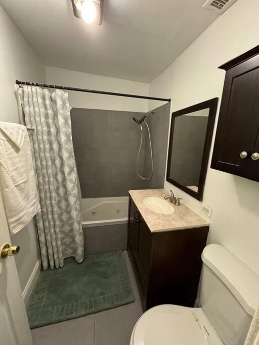 Urban Retreat 3 Bedroom Apt. Apartment *