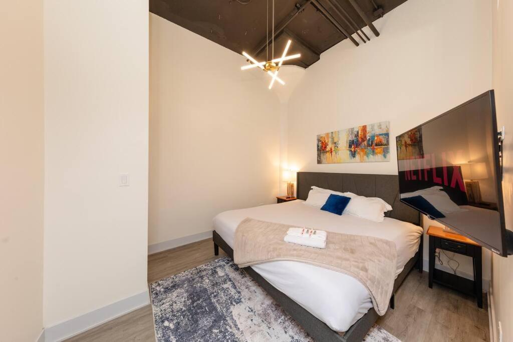 Mccormick 3br/2ba Luxury For Up To 8 Guests With Optional Parking And Gym Access Apartment *