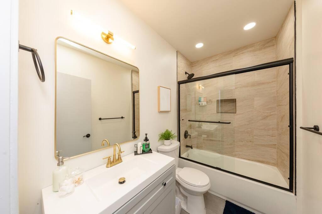 Mccormick 3br/2ba Luxury For Up To 8 Guests With Optional Parking And Gym Access Apartment *