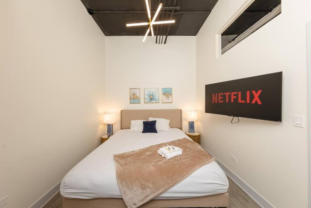 Apartment Mccormick 3br/2ba Luxury For Up To 8 Guests With Optional Parking And Gym Access *