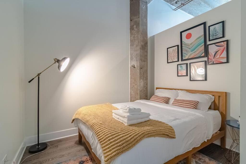 Luxury Cozy 2br With Optional Parking And Gym Access Near Mccormick Place, Lakefront And Soldier Field Apartment