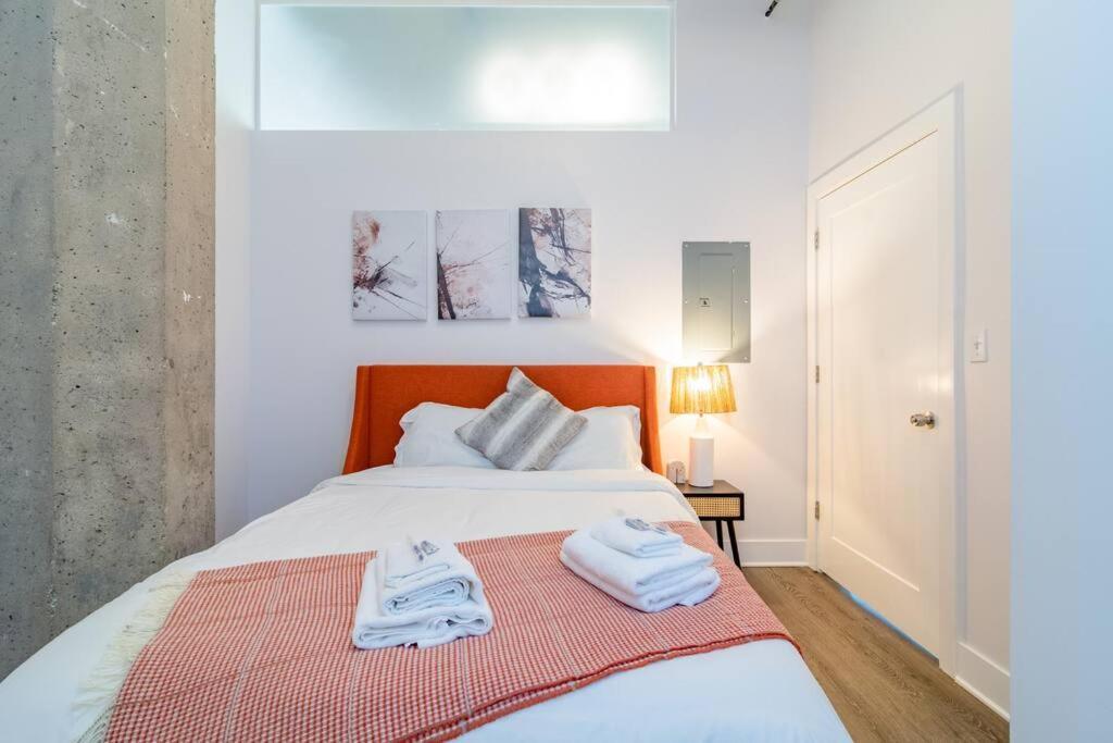 Mccormick 2br-2ba Family Unit For Up To 8 Guests With Skyline View, Optional Parking & Gym Access Chicago