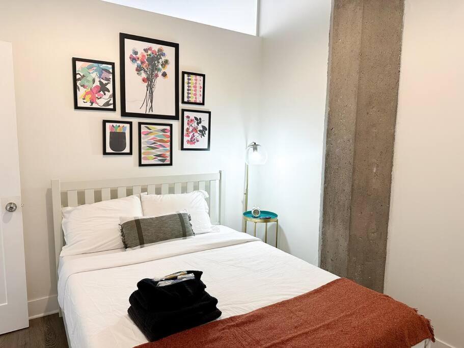 Mccormick 2br-2ba For Up To 8 Guests With Skyline View, Optional Parking & Gym Access * Chicago