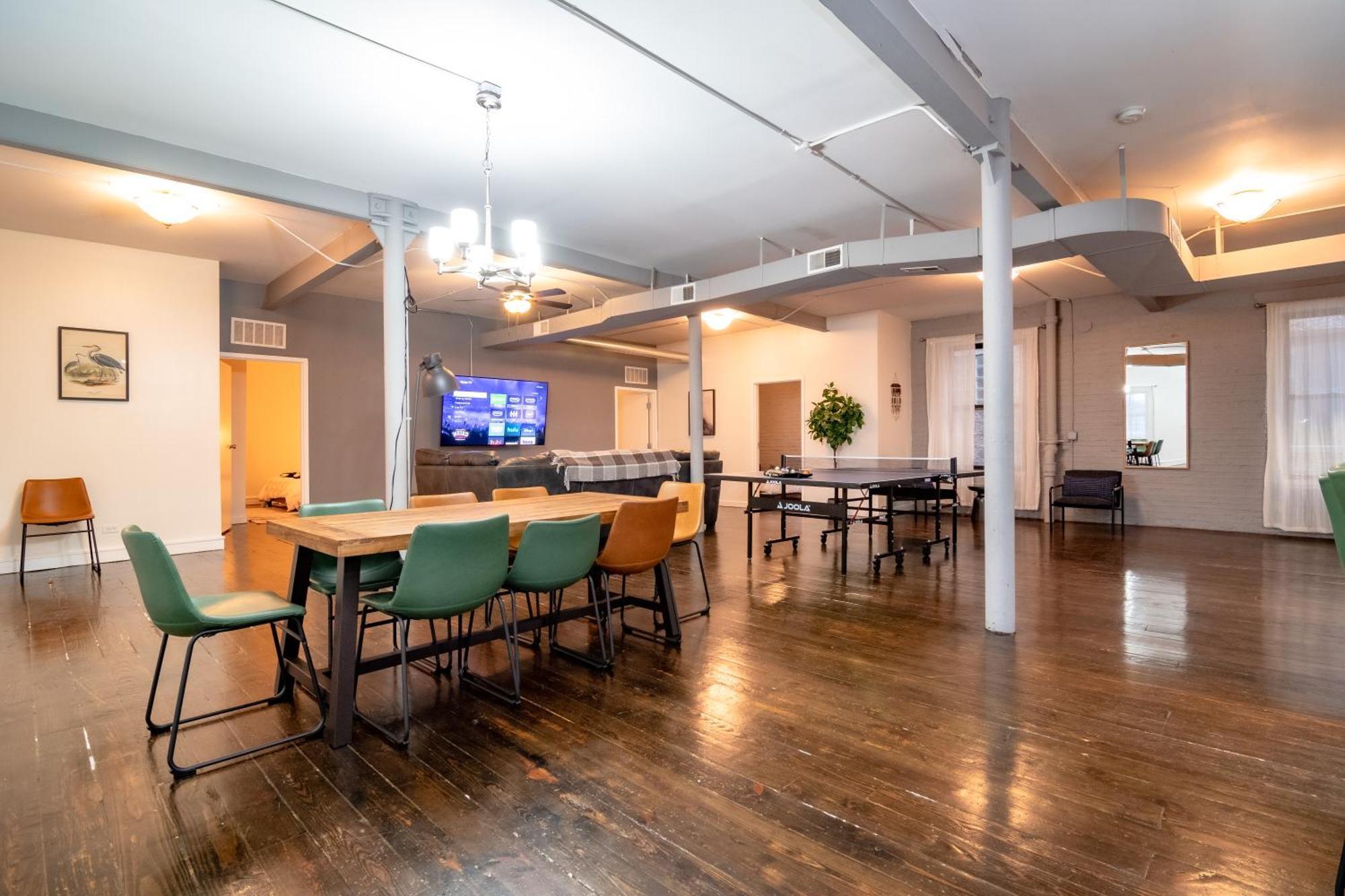 Apartamento Mccormick 3br Huge Family Unit With Optional Parking & Ping-pong Table Chicago