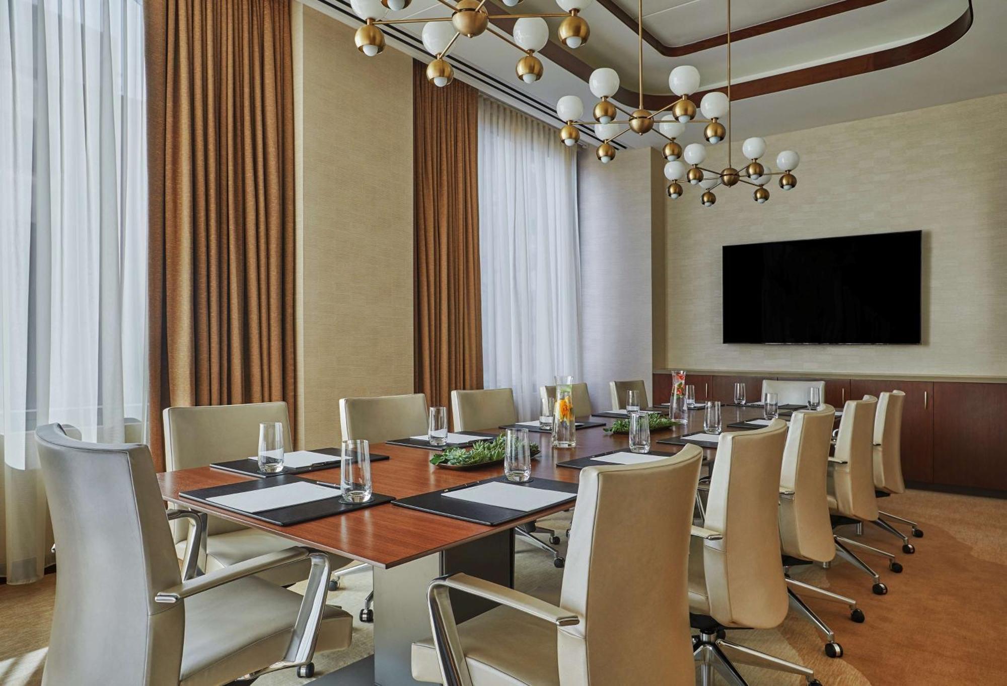 Viceroy Hotel 5*
