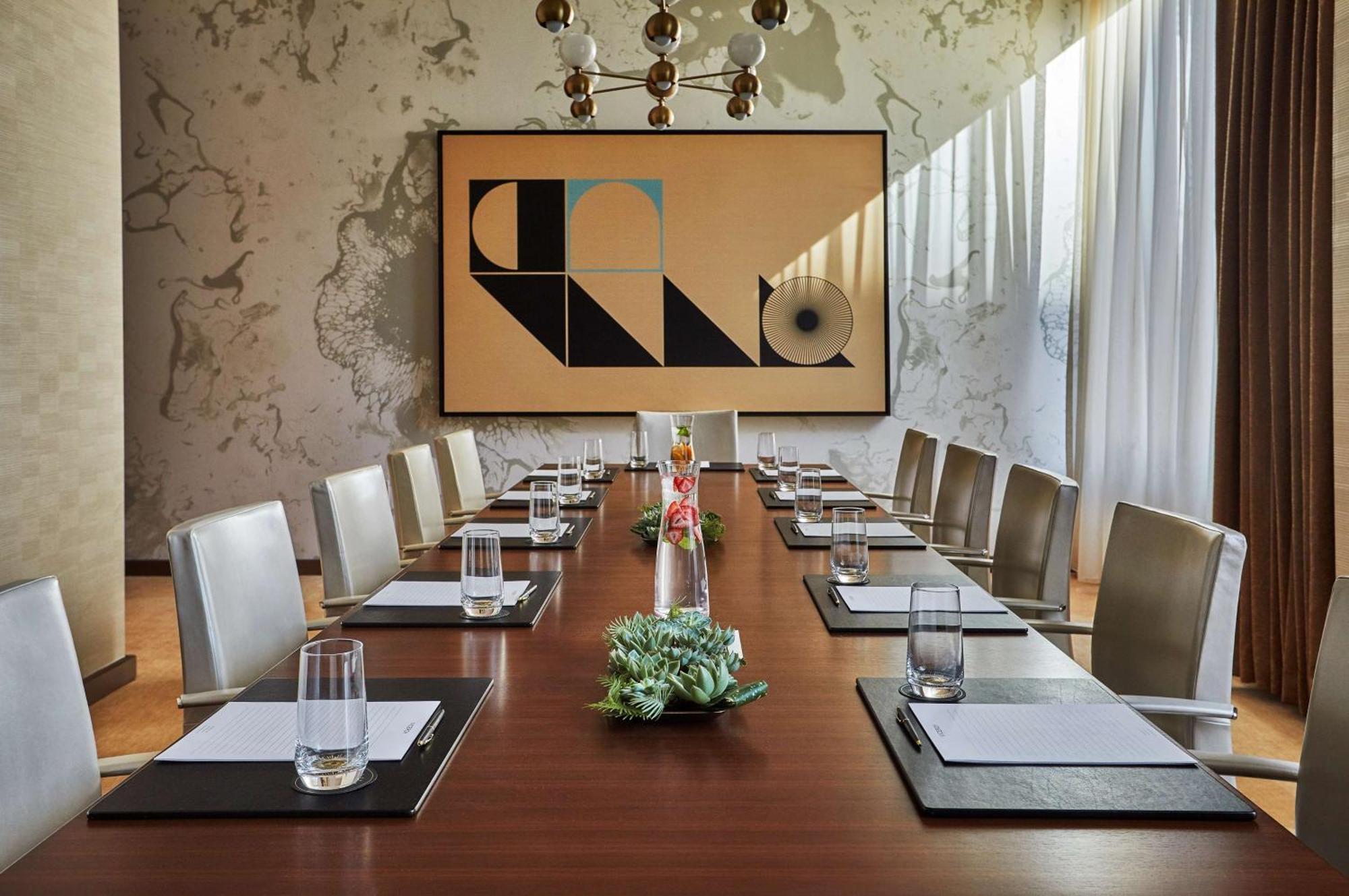 Viceroy Hotel 5*