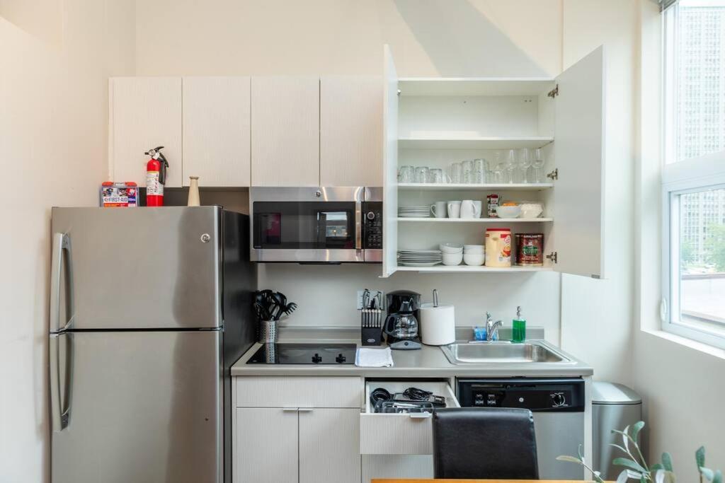 Apartment Mccormick 2br/2ba Oasis With Optional Parking, Patio, Gym For Up To 6 Guests *