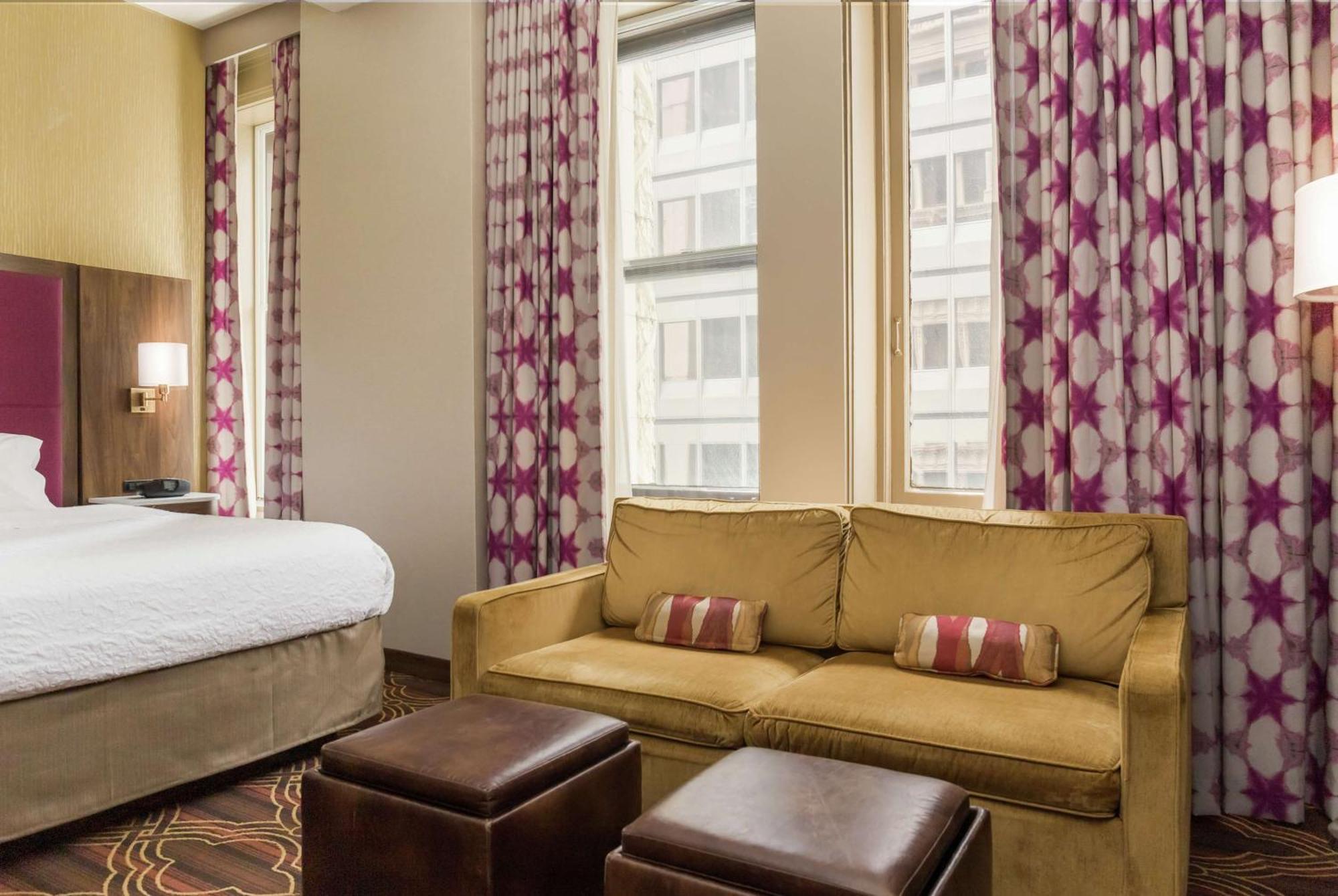 Hampton Majestic Theatre District Hotel