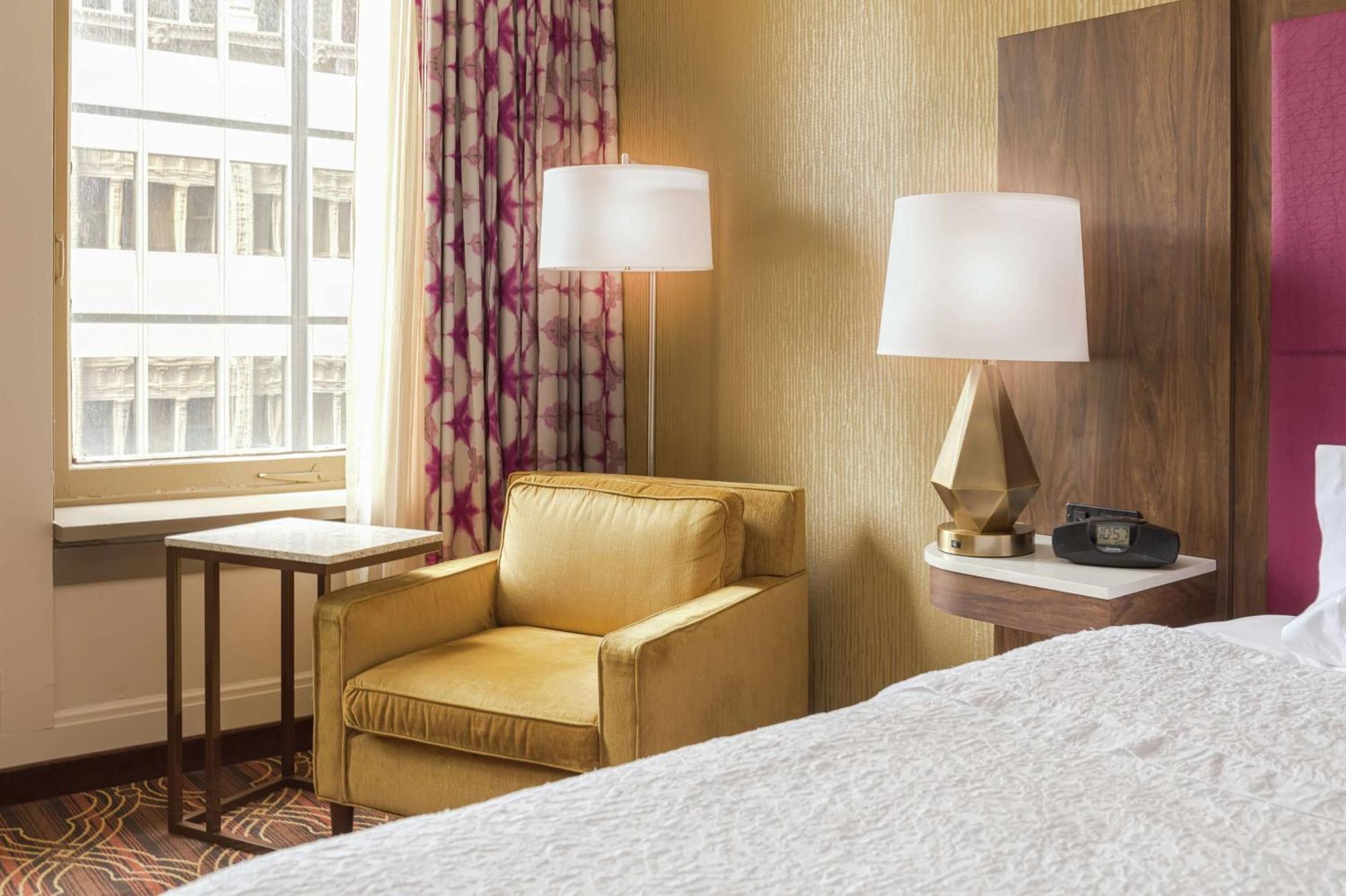 Hampton Majestic Theatre District Hotel