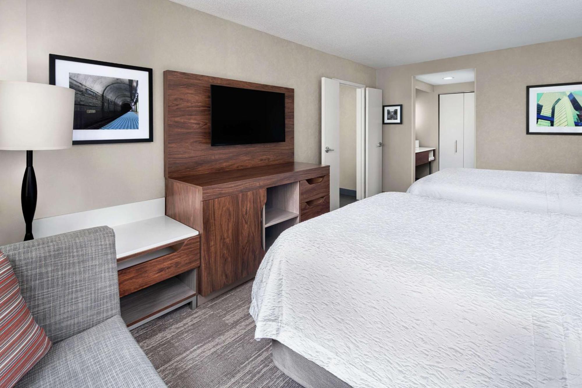 Hampton & Chicago-downtown Hotel 3*