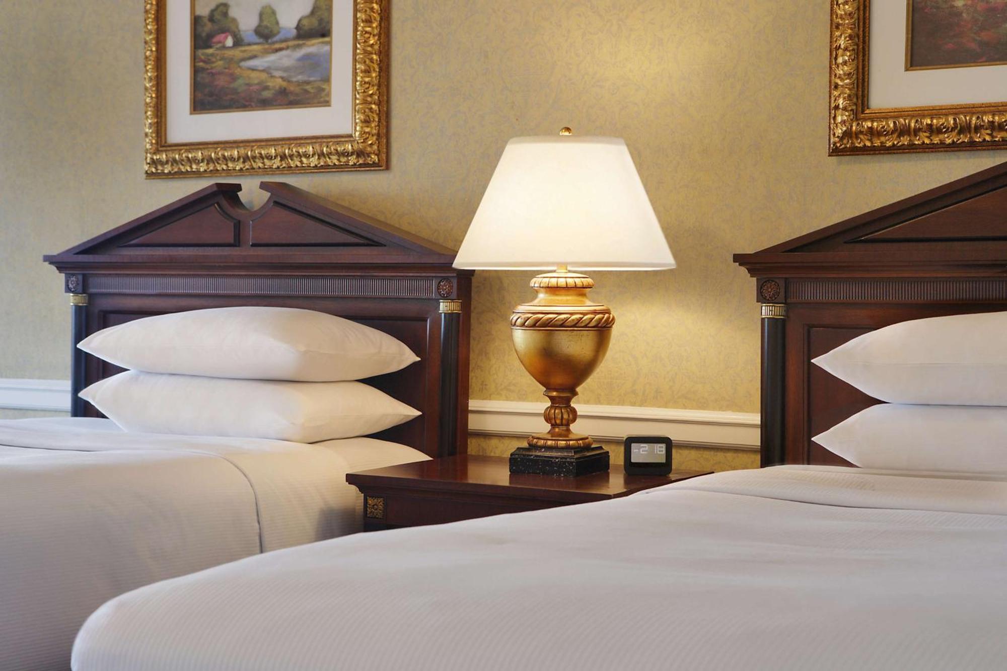 The Drake Hotel 4*