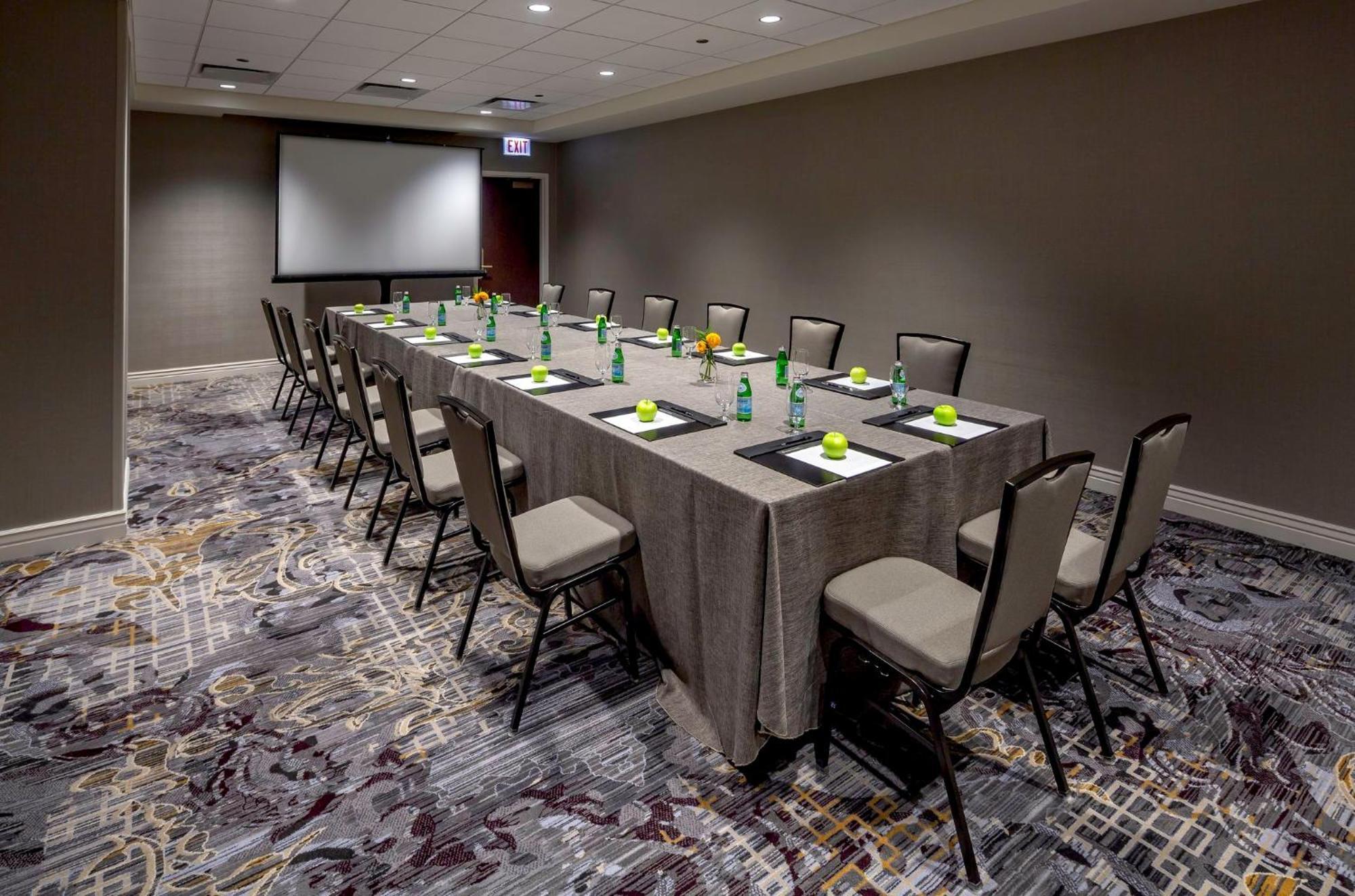 Hotel Intercontinental Magnificent Mile By Ihg 4*
