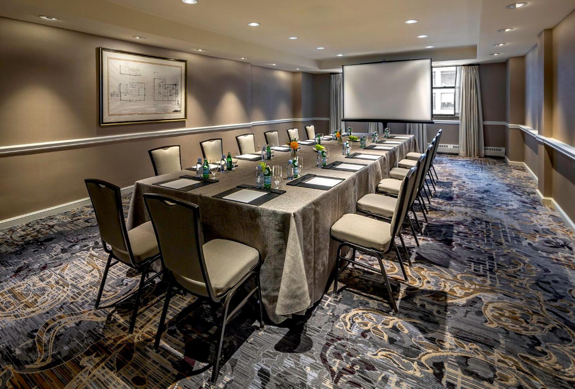 Intercontinental Magnificent Mile By Ihg Hotel