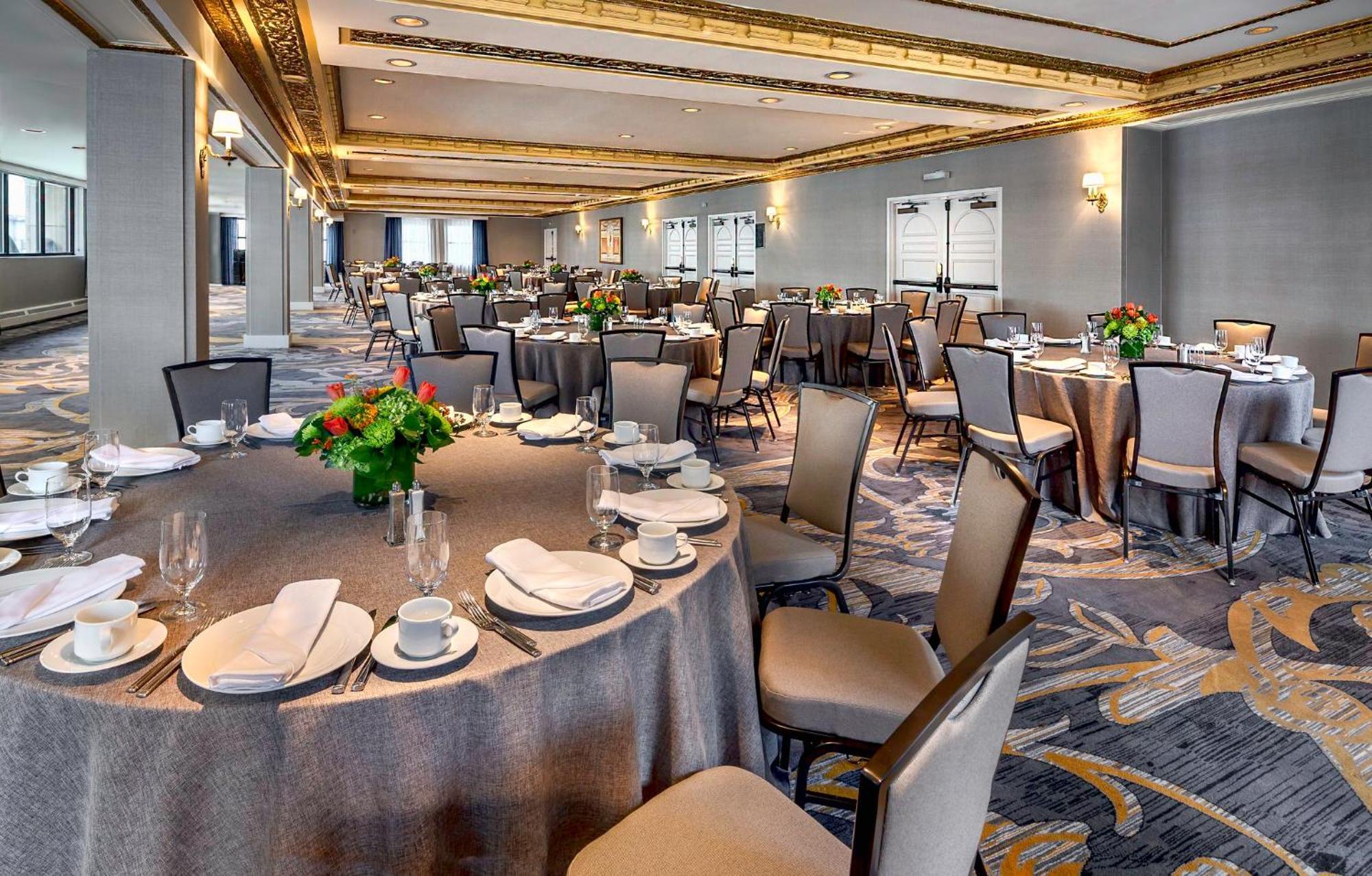 Intercontinental Magnificent Mile By Ihg Hotel 4*