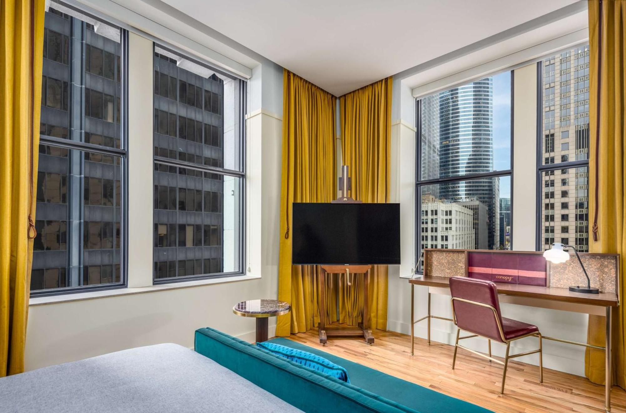 Canopy By Hilton Loop 4*