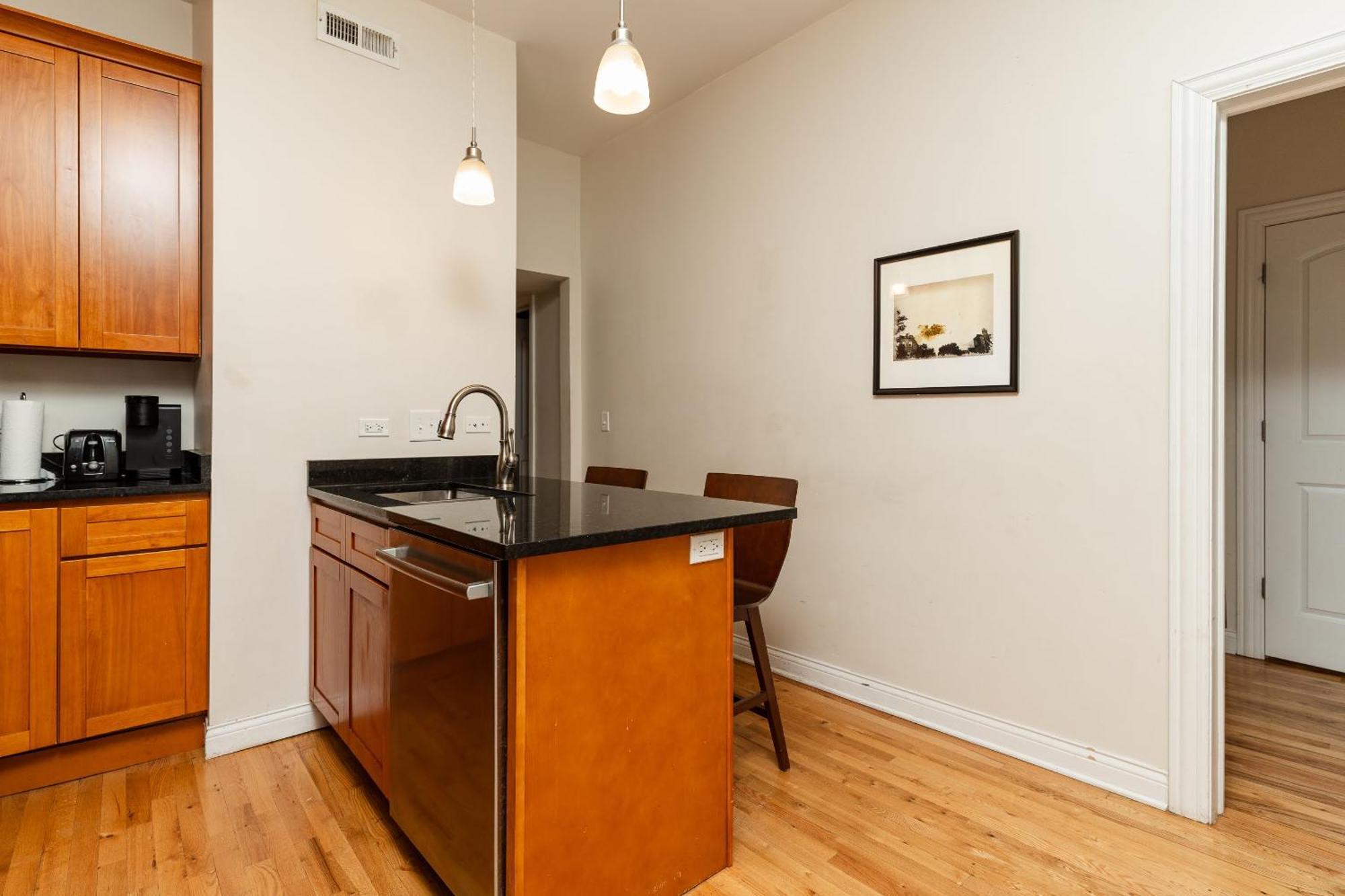Flexhome Wicker Park 2br Dv3 Apartment