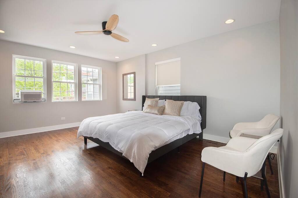 Deluxe Duplex In Roscoe-wrigley With Free Parking