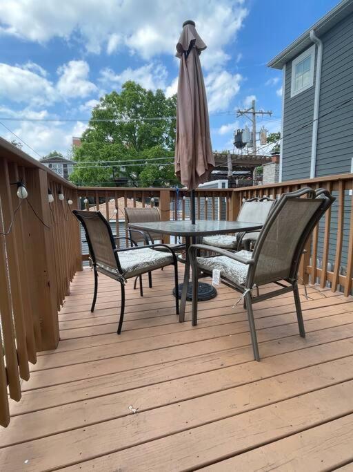 Deluxe Duplex In Roscoe-wrigley With Free Parking * Chicago