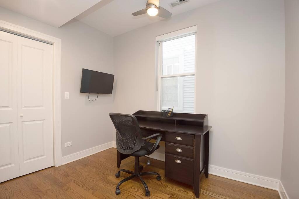Apartamento Deluxe Duplex In Roscoe-wrigley With Free Parking