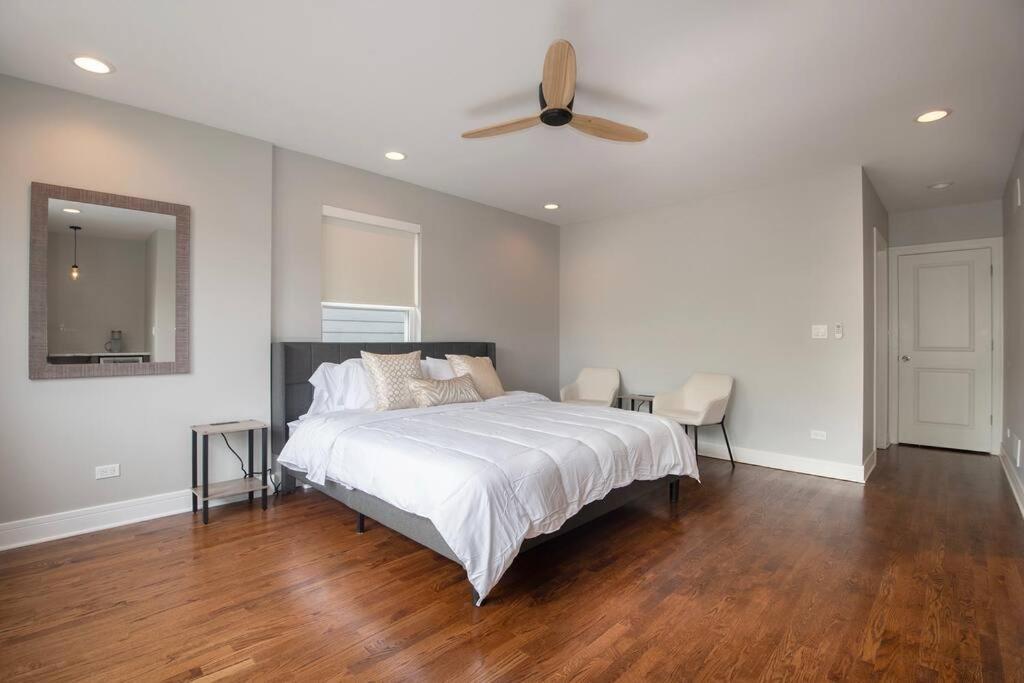 Apartamento Deluxe Duplex In Roscoe-wrigley With Free Parking