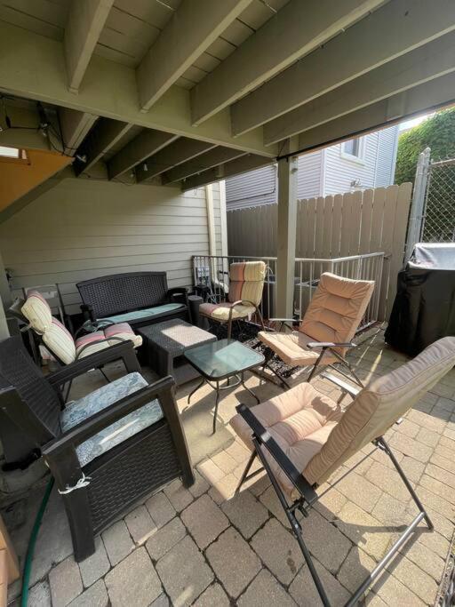 Deluxe Duplex In Roscoe-wrigley With Free Parking *