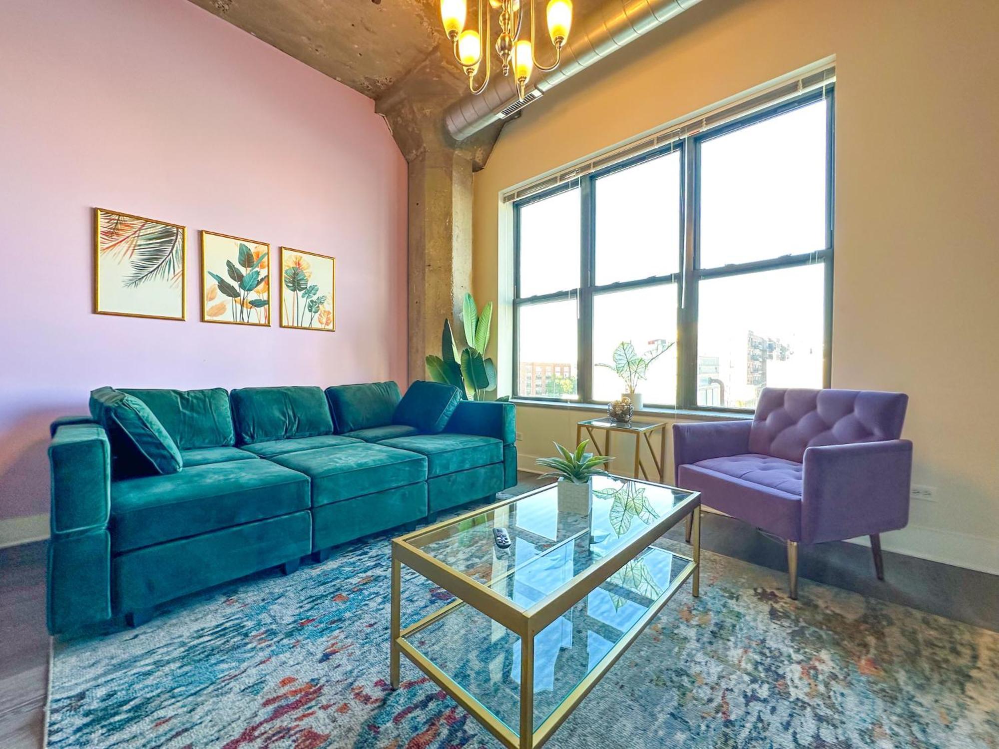 Apartment Mccormick Place Skyline View 2br-2ba With Optional Parking For 8 Guests Chicago