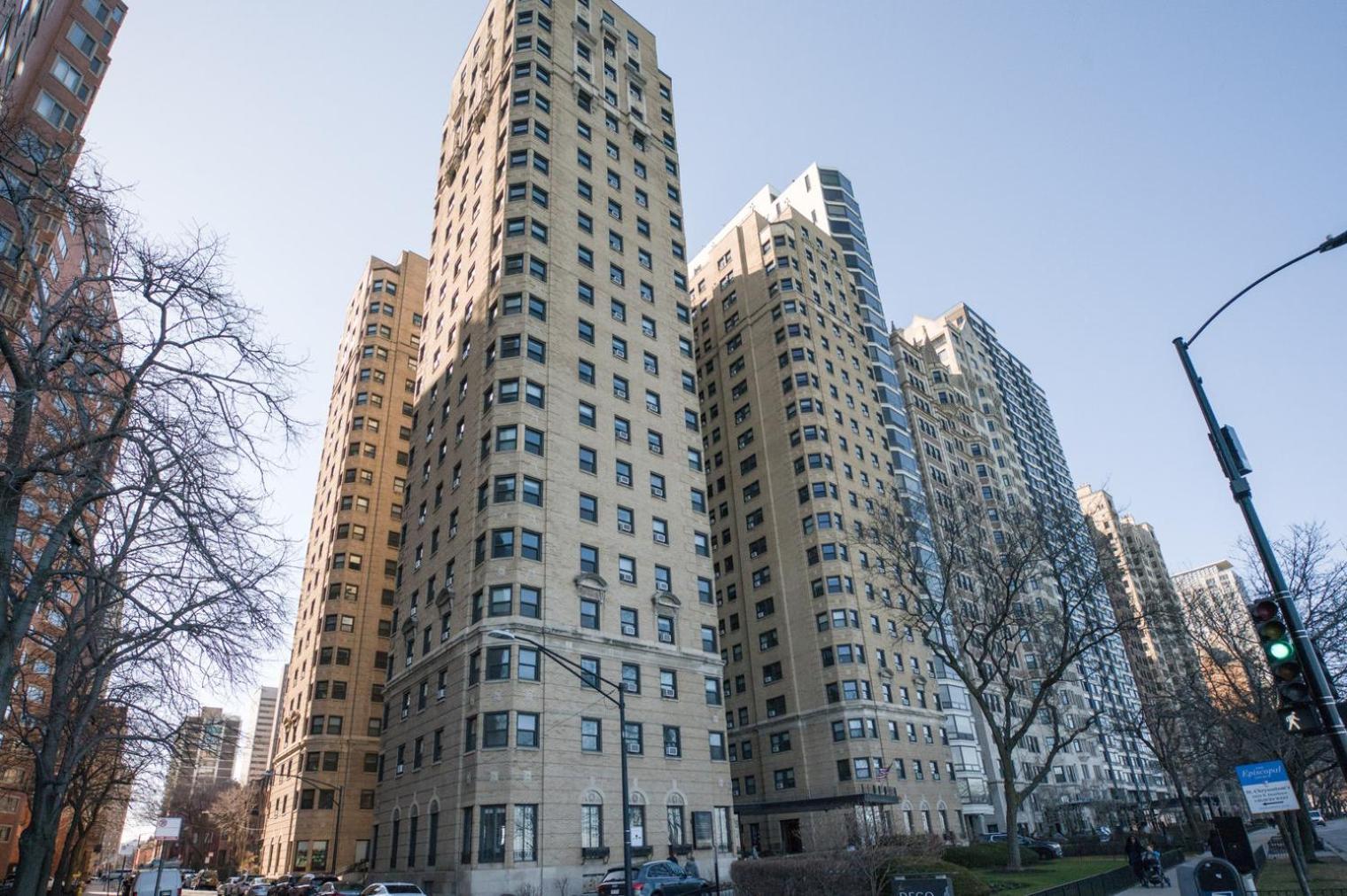 Apartamento Gold Coast 1br W Doorman Gym 2 Blocks To L Chi-549