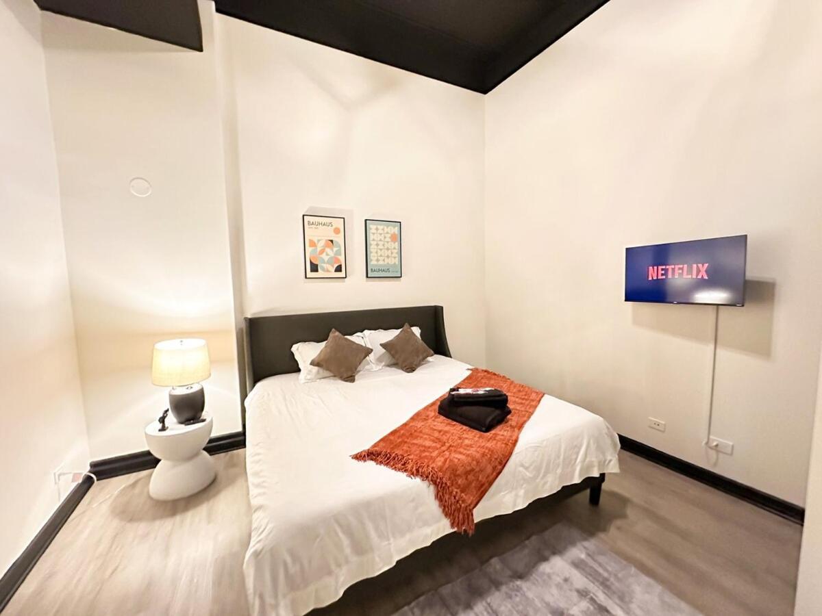 Apartment Luxury 6br Perfect For Group Sleeps 12 Near Chinatown, Mccormick Place, Soldier Field And Of Illinois Chicago