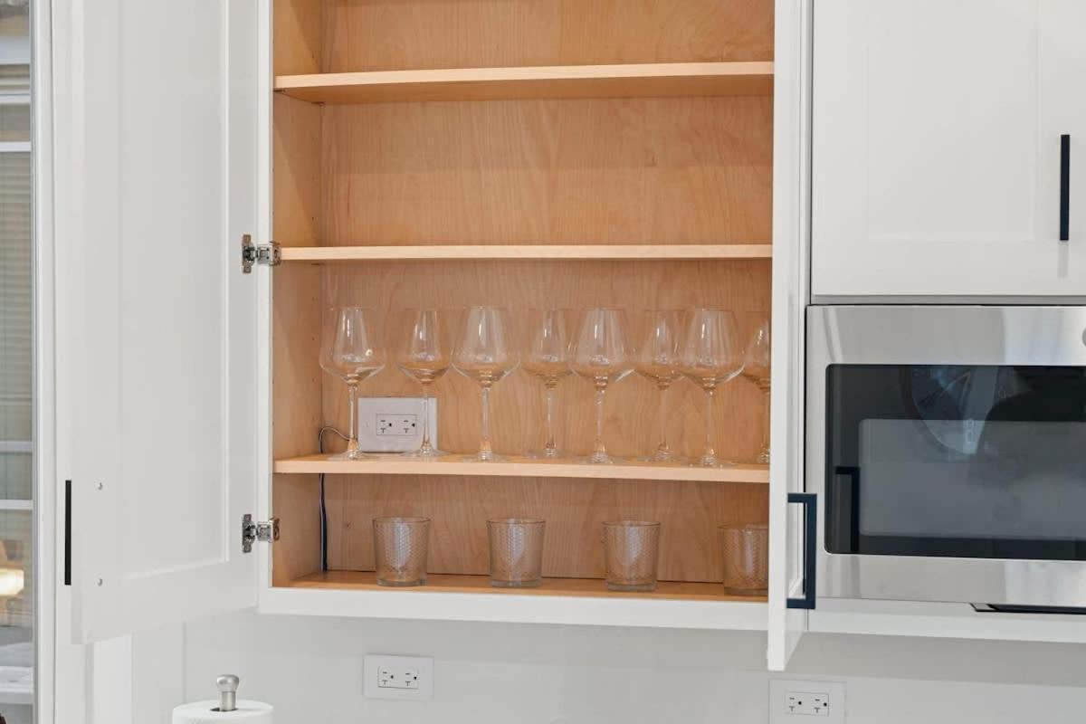 Luxury 2br In Wicker Park Apartment *