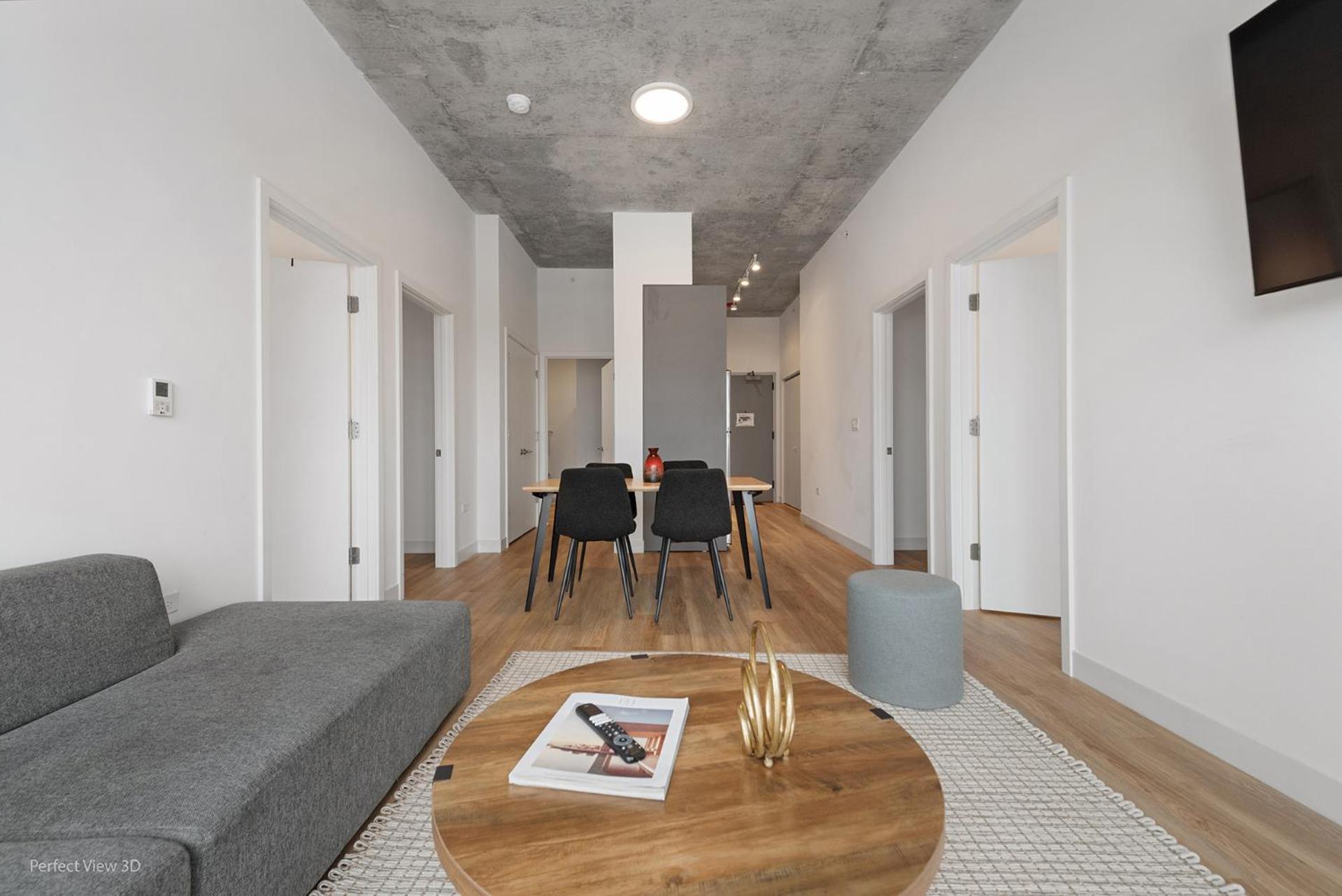 Living Grand 4 Bedroom By Lincoln Park Apartment