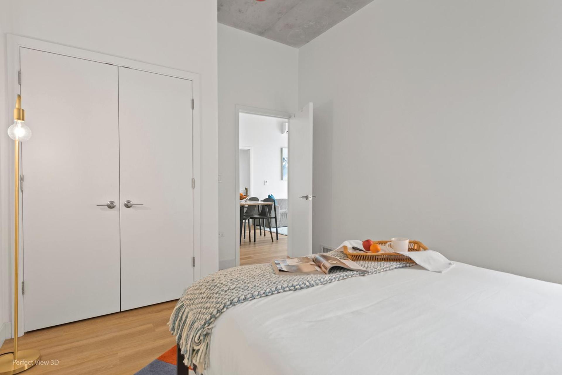 Living Grand 4 Bedroom By Lincoln Park Apartment