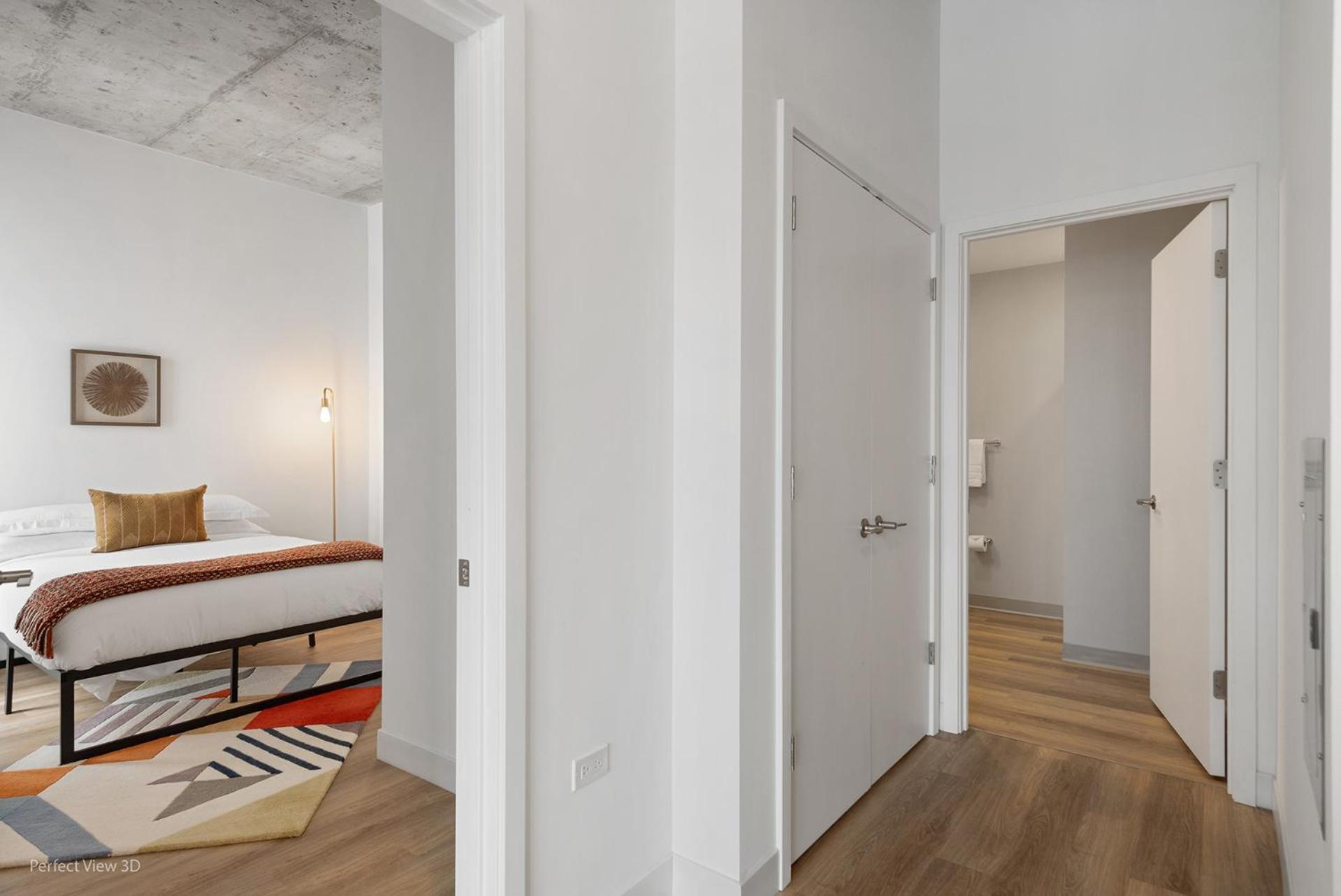 Living Grand 4 Bedroom By Lincoln Park Apartment
