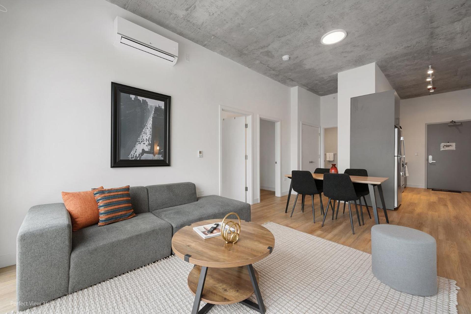 Living Grand 4 Bedroom By Lincoln Park Apartment *