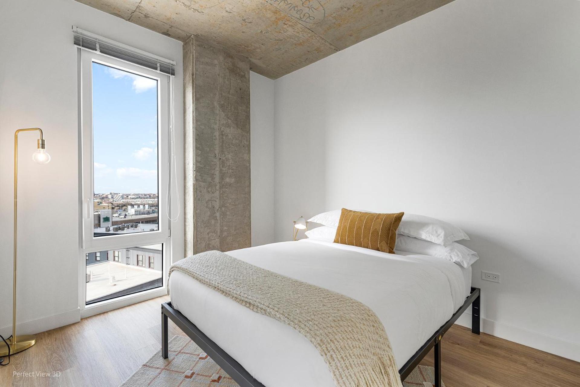 Living Grand 4 Bedroom By Lincoln Park Apartment *