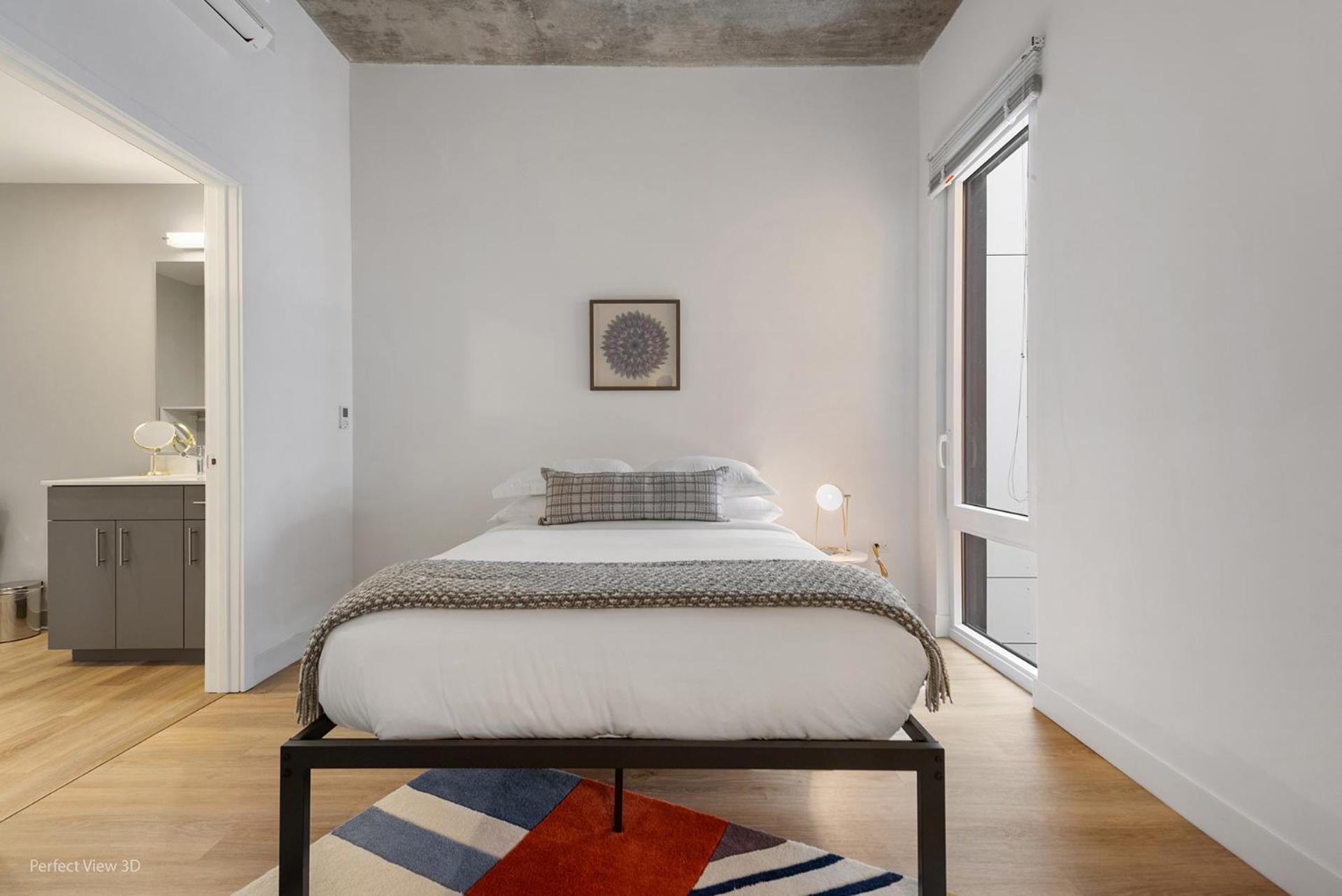 Living Grand 4 Bedroom By Lincoln Park Apartment Chicago