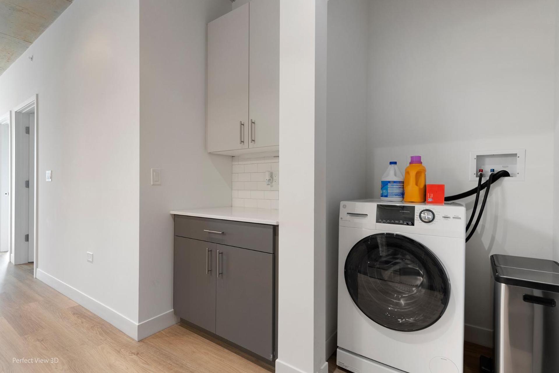 Apartment Living Grand 4 Bedroom By Lincoln Park *