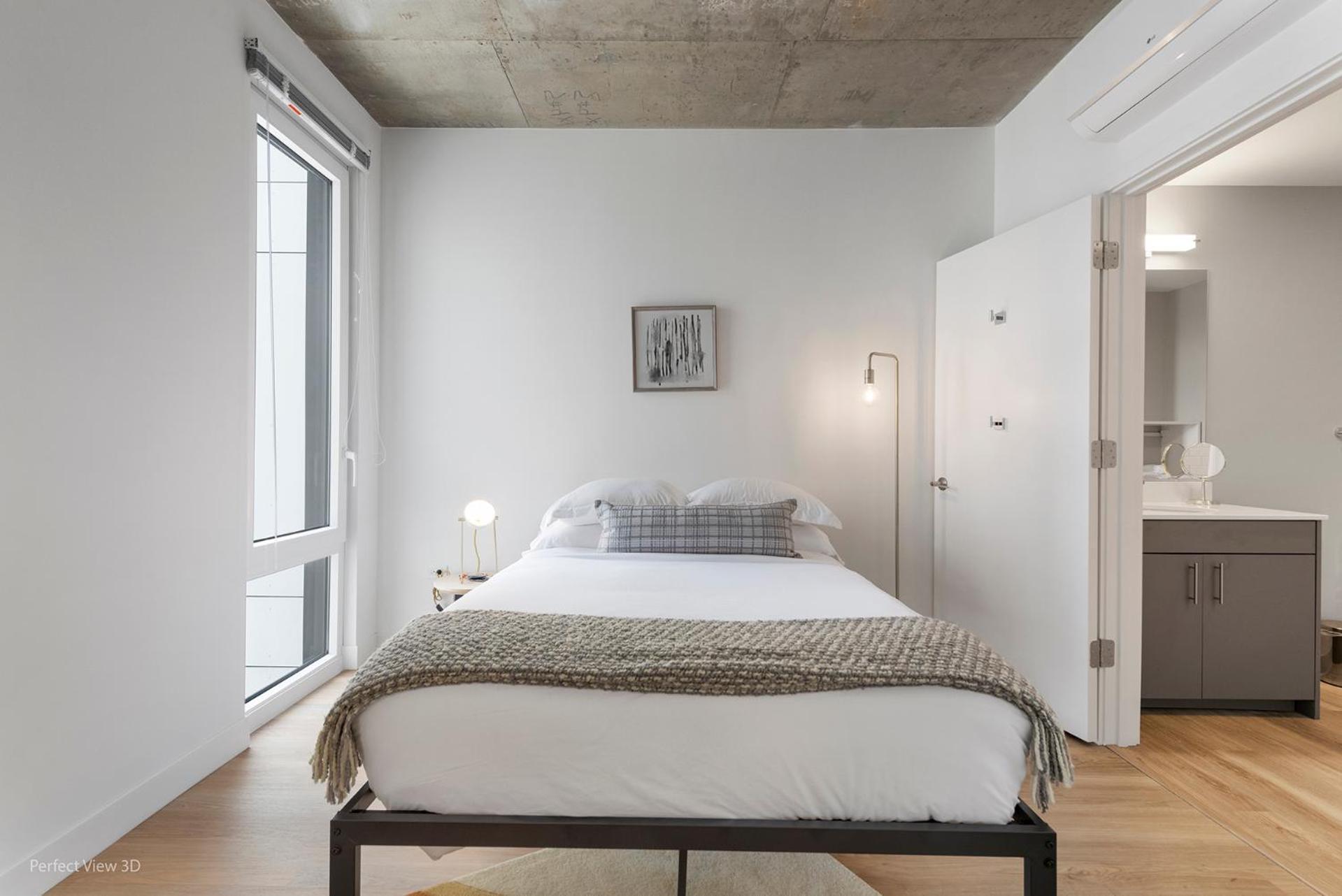 Living Grand 4 Bedroom By Lincoln Park Apartment Chicago
