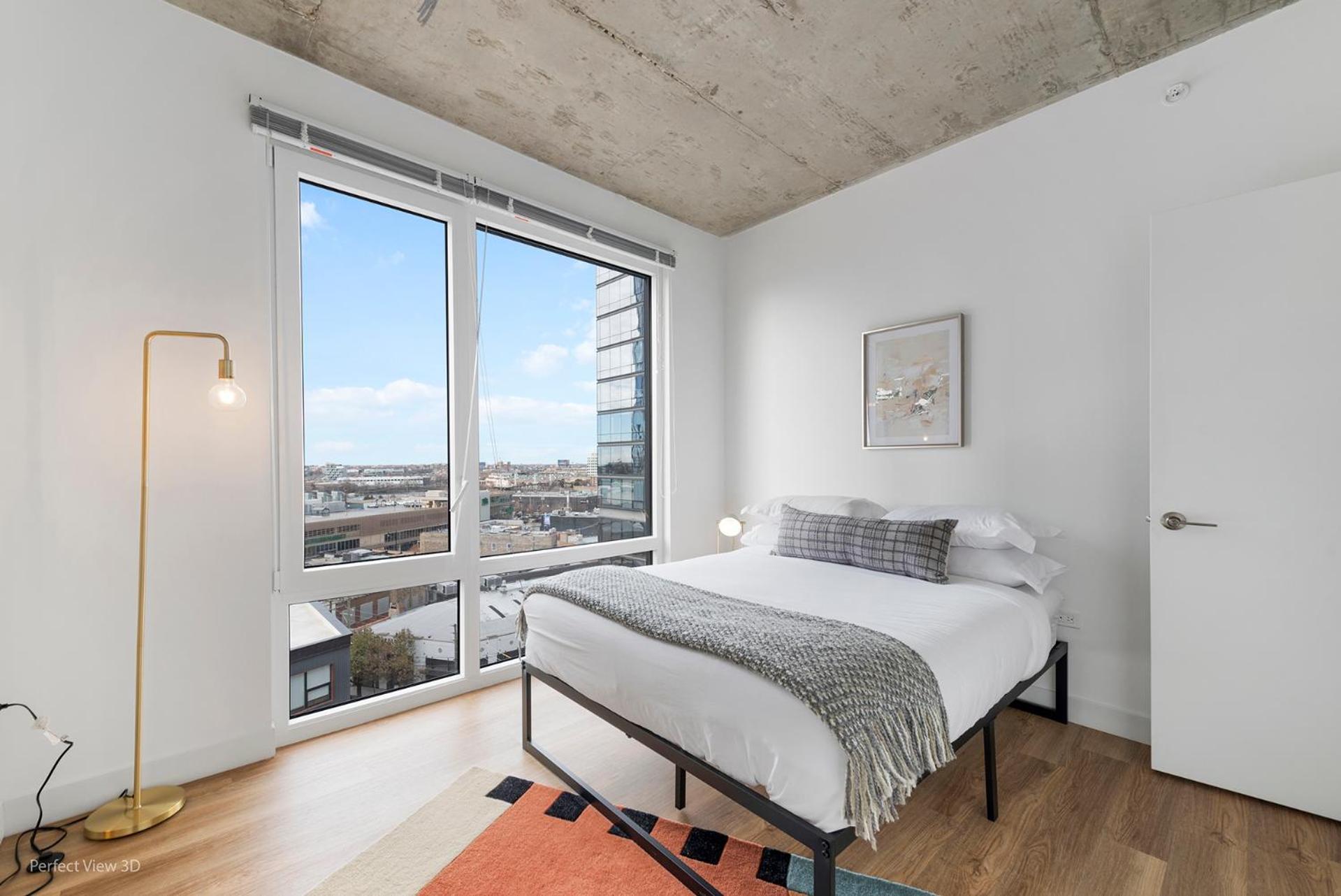 Living Grand 4 Bedroom By Lincoln Park Apartment *