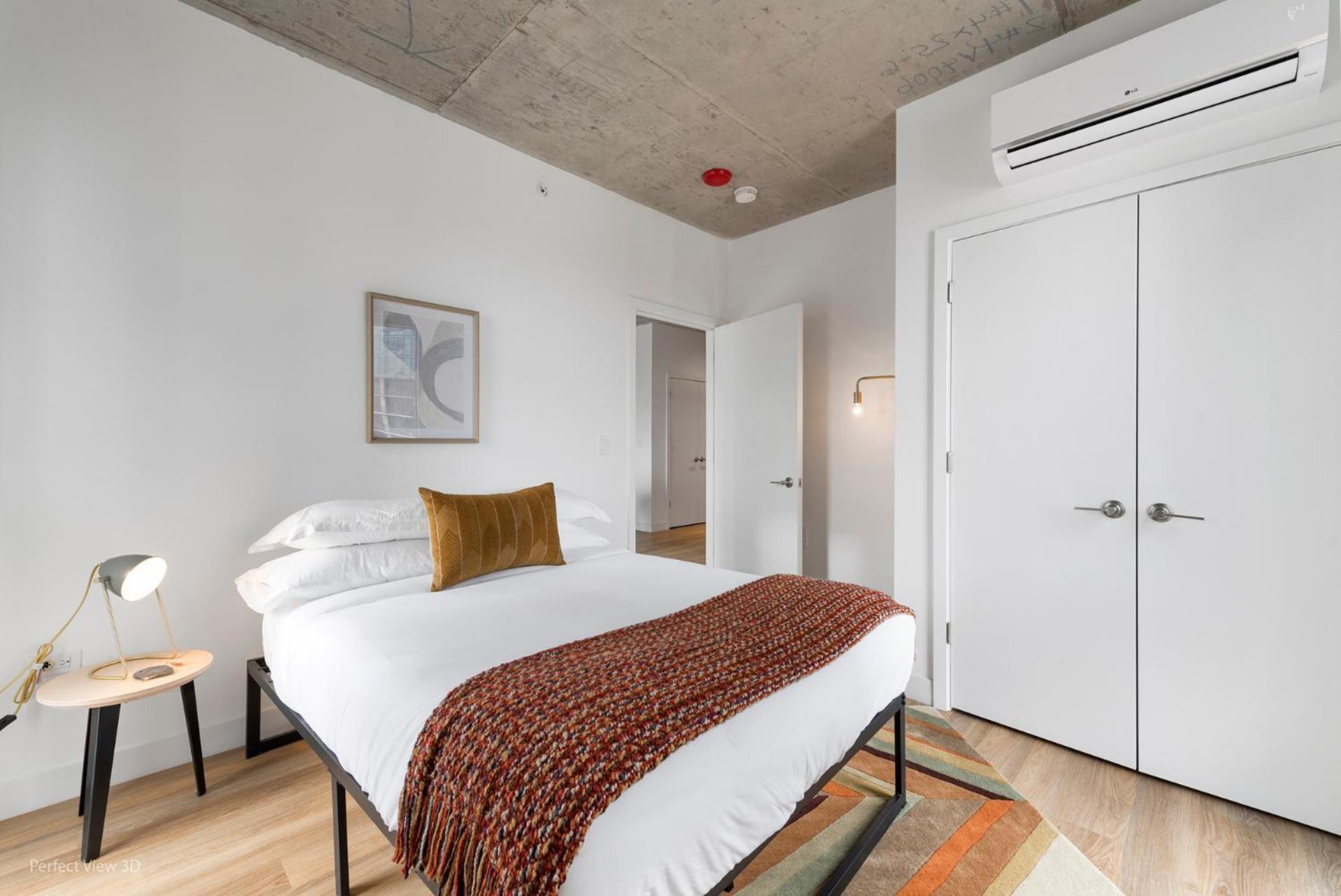 Living Grand 4 Bedroom By Lincoln Park Apartment