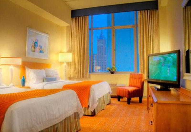 Fairfield And Downtown/ Magnificent Mile Hotel 3*