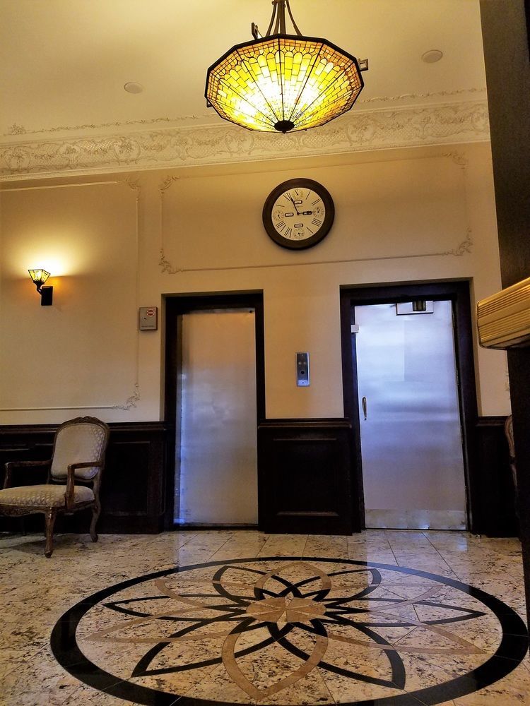 Dewitt And 3* Chicago