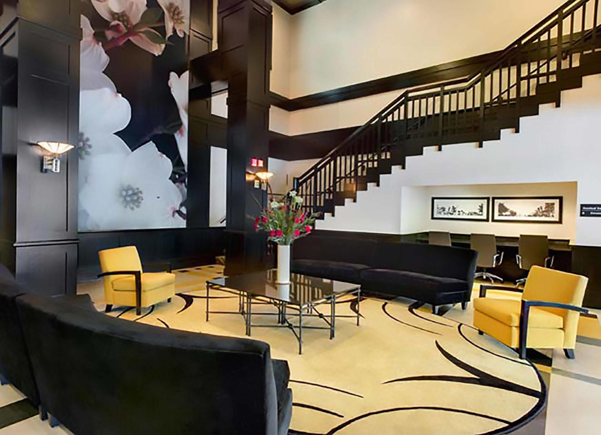 Hampton & Chicago-downtown Hotel 3*