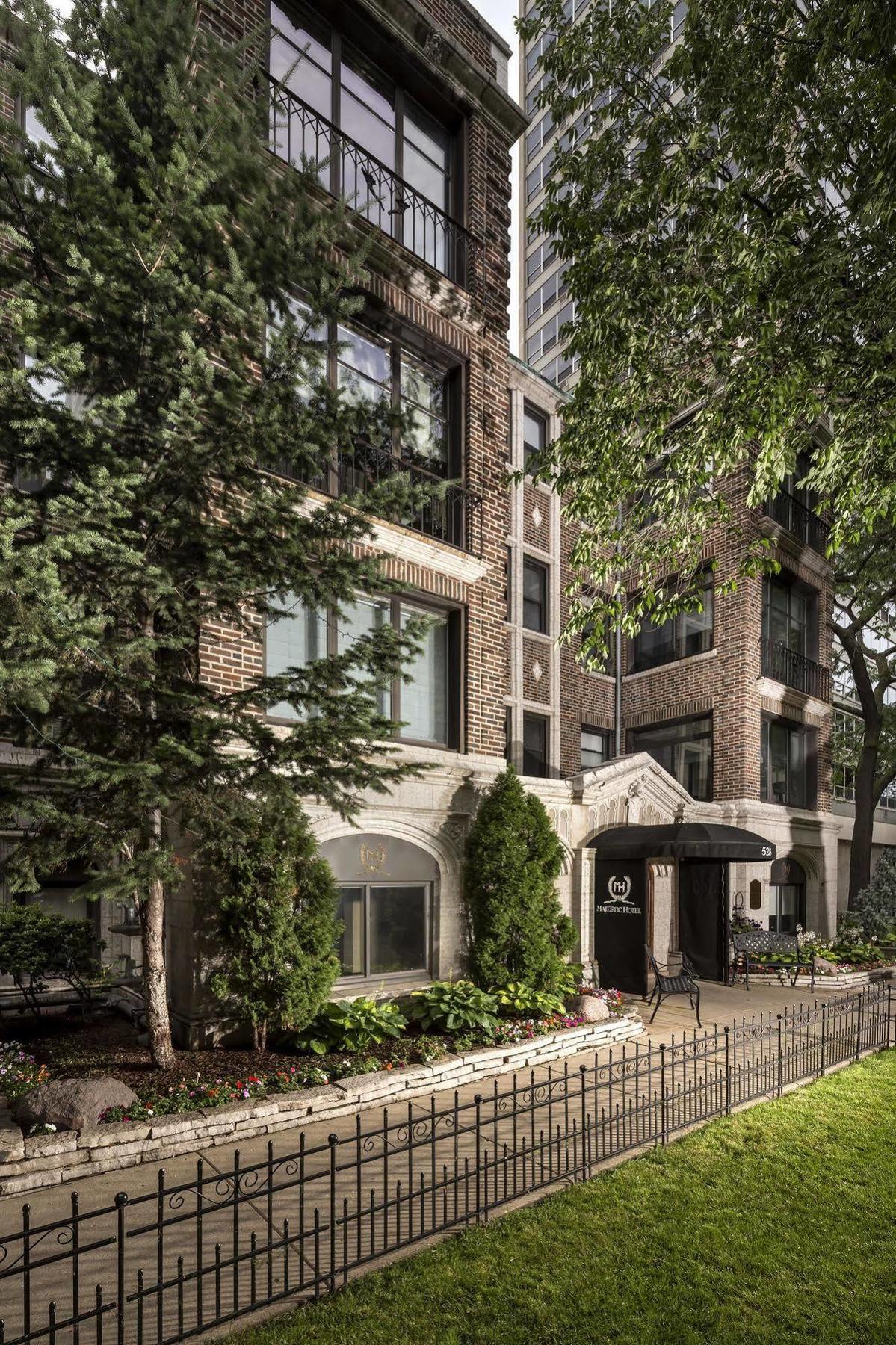 Hotel Majestic Chicago